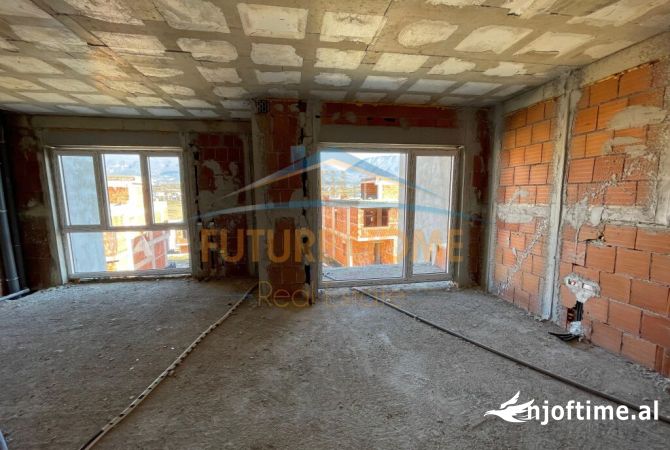 Shtepi ne shitje Apartament ne Tirane, 2+1, Mobilimi E mobiluar, Pagesa 225,000  Euro.