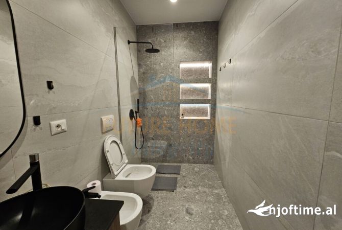 Shtepi ne shitje Apartament ne Tirane, 1+1, Mobilimi E mobiluar, Pagesa 199,000  Euro.