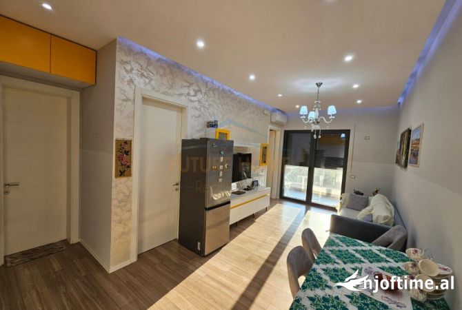 Shtepi me qera 1+1 ne Tirane - 1,300 Euro
