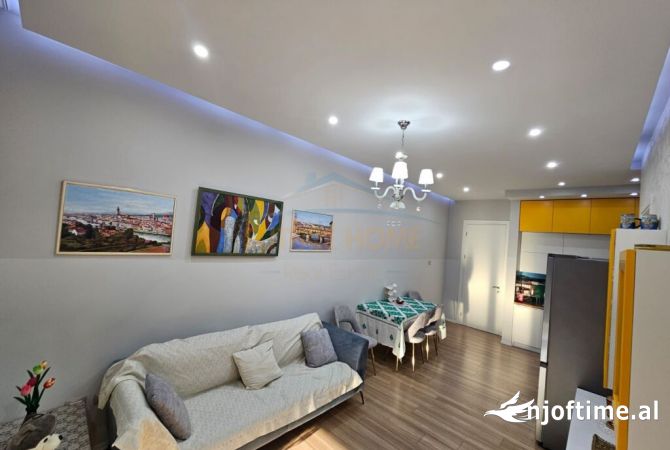 Shtepi me qera 1+1 ne Tirane - 1,300 Euro
