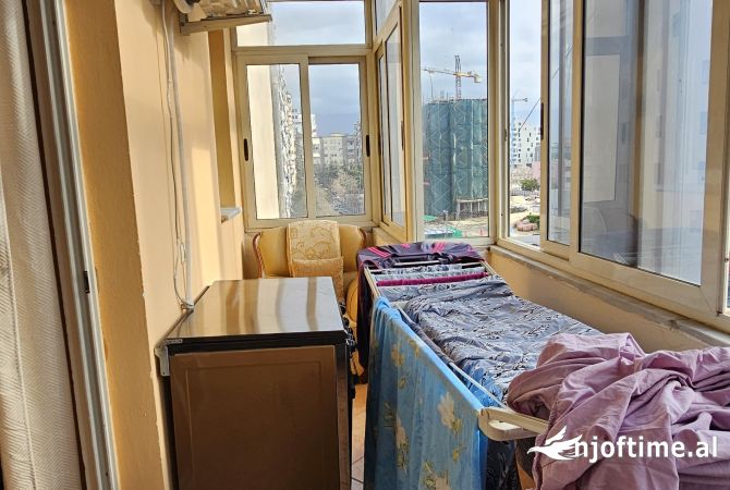 Shtepi ne shitje Apartament ne Tirane, 2+1, Mobilimi E mobiluar, Pagesa 224,000  Euro.