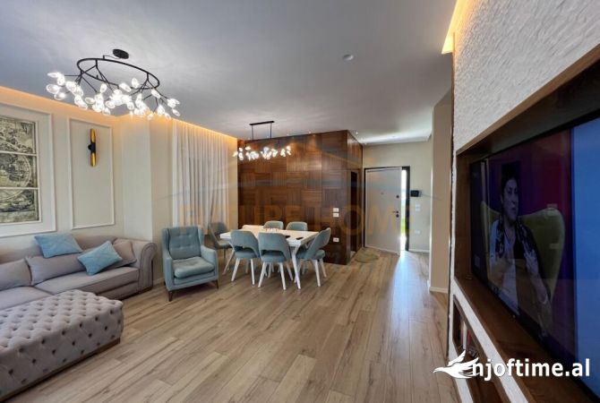 Shtepi me qera 3+1 ne Durres - 3,200 Euro