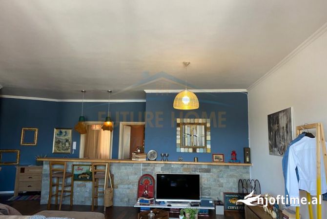 Shtepi ne shitje Apartament ne Tirane, 2+1, Mobilimi Pjeserisht e mobiluar, Pagesa 180,000  Euro.