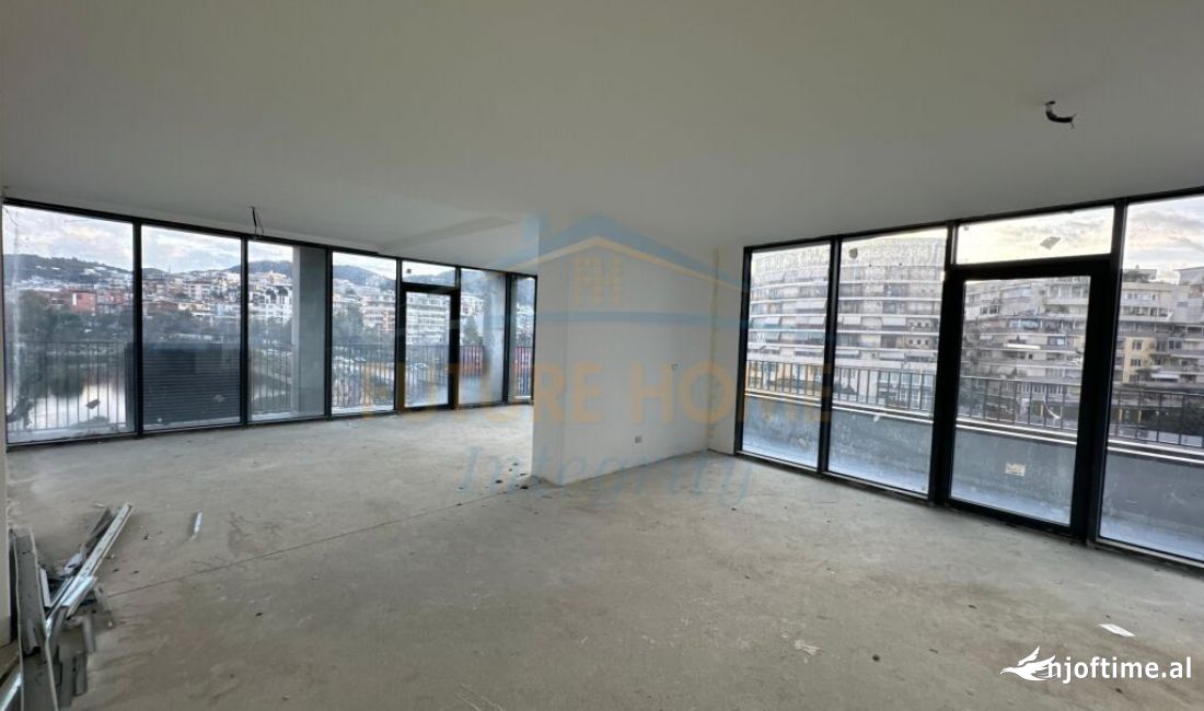 Shtepi ne shitje Apartament ne Tirane, 3+1, Mobilimi Bosh, pa mobiluar, Pagesa 614,100  Euro.