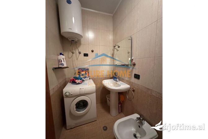 Shtepi me qera Apartament ne Tirane, 2+1, Mobilimi E mobiluar, Pagesa 700  Euro.