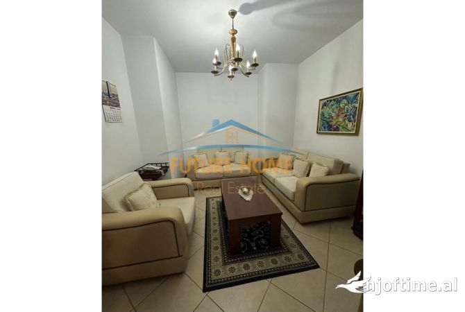 Shtepi me qera Apartament ne Tirane, 2+1, Mobilimi E mobiluar, Pagesa 700  Euro.