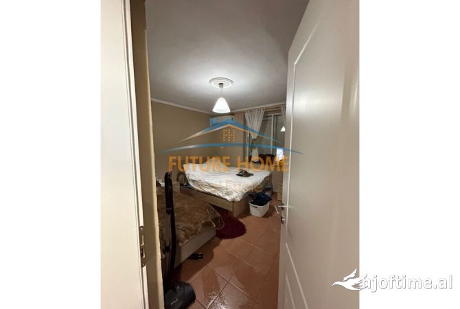 Shtepi ne shitje Apartament ne Tirane, 2+1, Mobilimi E mobiluar, Pagesa 92,000  Euro.