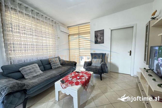 Shtepi ne shitje Apartament ne Tirane, 1+1, Mobilimi E mobiluar, Pagesa 83,000  Euro.