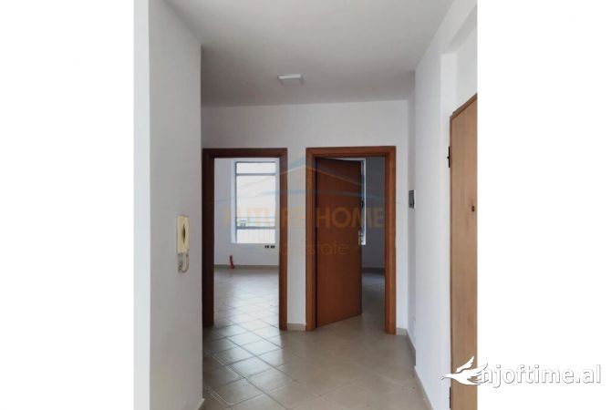 Shtepi ne shitje 2+1 ne Tirane - 180,000 Euro