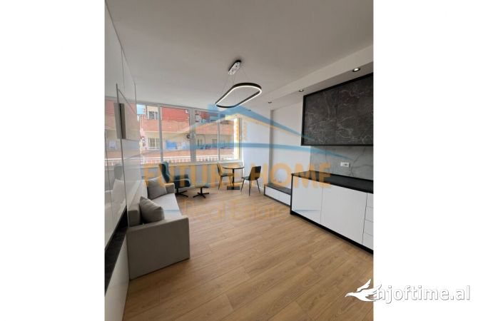 Shtepi ne shitje Apartament ne Tirane, Garsoniere, Mobilimi E mobiluar, Pagesa 84,000  Euro.