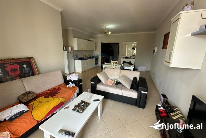 Shtepi ne shitje Apartament ne Tirane, 2+1, Mobilimi Bosh, pa mobiluar, Pagesa 150,000  Euro.