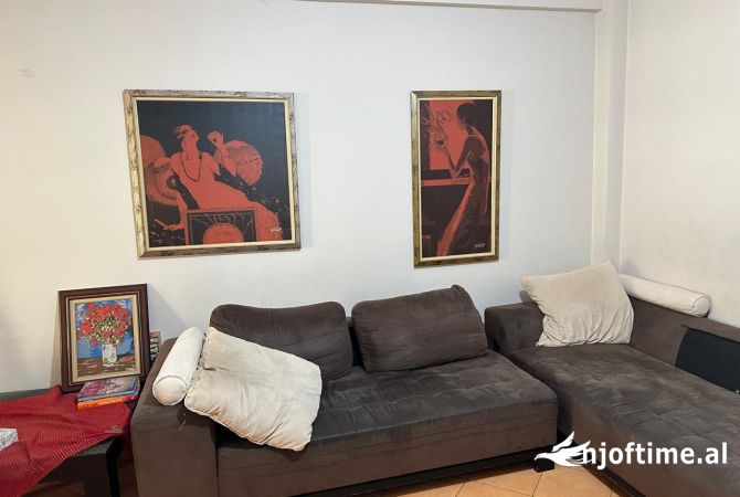 Shtepi ne shitje 2+1 ne Tirane - 160,000 Euro