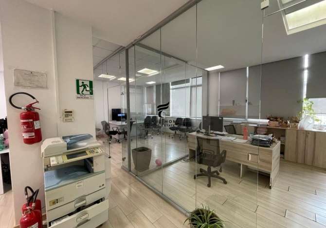 ZYRE ME QERA, ISH BLLOKU