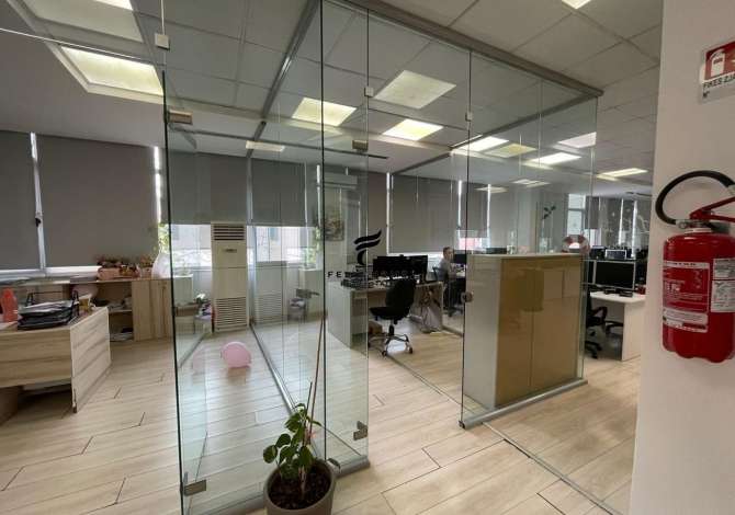 ZYRE ME QERA, ISH BLLOKU