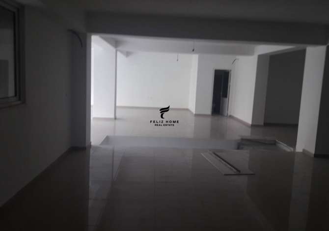 Ambient biznesi me qera 3+1 ne Tirane - 1,200 Euro