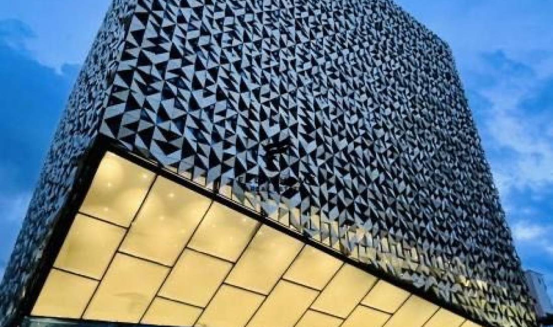 AMBIENT BIZNESI 98 M2 BLLOKU 2.500 EURO