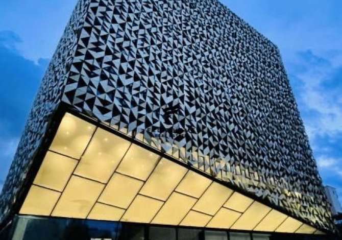 Ambient biznesi me qera 3+1 ne Tirane - 2,500 Euro