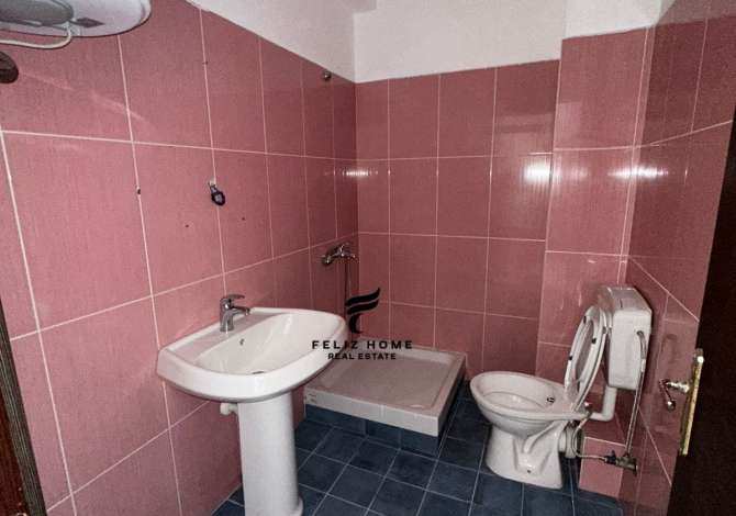 Shtepi ne shitje Apartament ne Tirane, 2+1, Mobilimi E mobiluar, Pagesa 125,000  Euro.