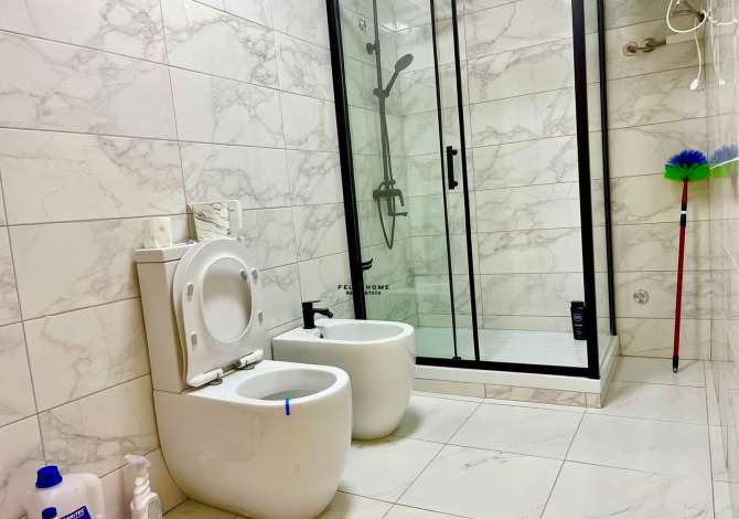 Shtepi ne shitje Apartament ne Tirane, 2+1, Mobilimi E mobiluar, Pagesa 268,000  Euro.