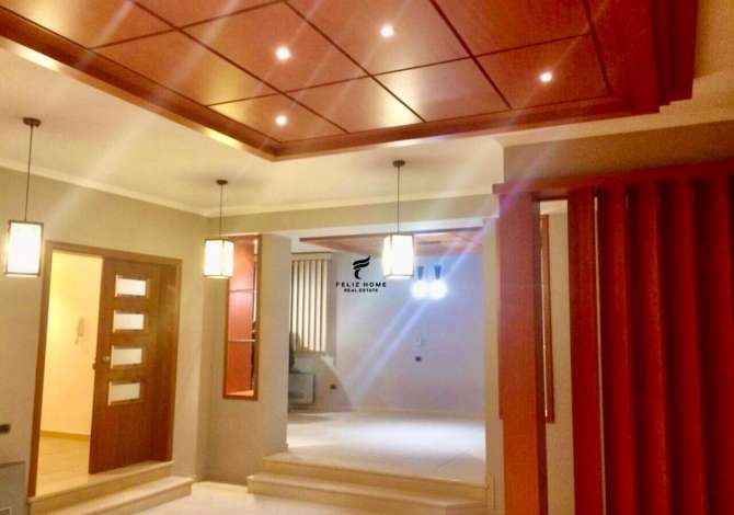 Shtepi ne shitje Vila Luksoze ne Tirane, 4+1, Mobilimi E mobiluar, Pagesa 700,000  Euro.