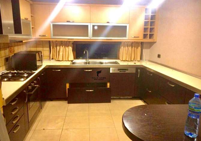 Casa in vendita 4+1 a Tirana - 700,000 Euro