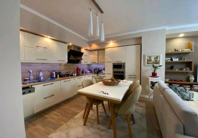 Shtepi ne shitje 2+1 ne Tirane - 330,000 Euro