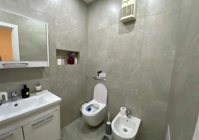 Shtepi ne shitje Apartament ne Tirane, 2+1, Mobilimi E mobiluar, Pagesa 330,000  Euro.