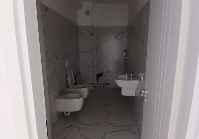 Shtepi ne shitje Apartament ne Tirane, 2+1, Mobilimi Bosh, pa mobiluar, Pagesa 161,000  Euro.