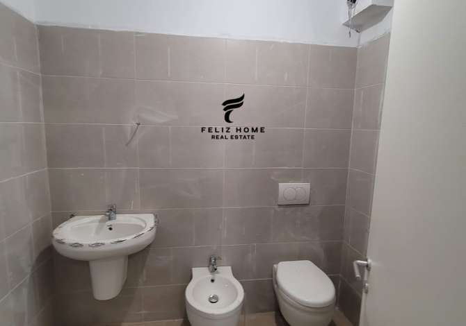 Shtepi ne shitje Apartament ne Tirane, 2+1, Mobilimi Bosh, pa mobiluar, Pagesa 265,000  Euro.