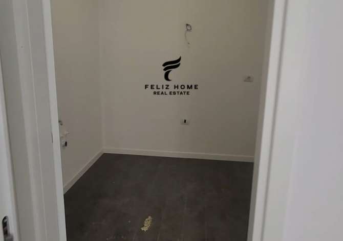 Shtepi ne shitje Apartament ne Tirane, 2+1, Mobilimi Bosh, pa mobiluar, Pagesa 257,000  Euro.