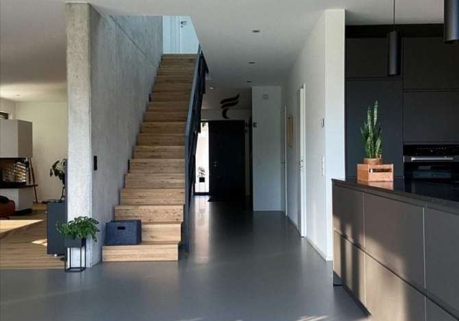 Ambient biznesi me qera 3+1 ne Tirane - 3,000 Euro