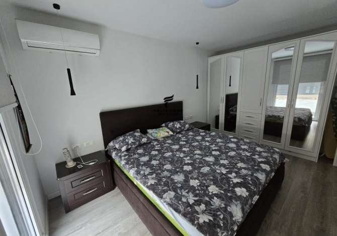 Shtepi ne shitje Apartament ne Tirane, 2+1, Mobilimi E mobiluar, Pagesa 257,000  Euro.