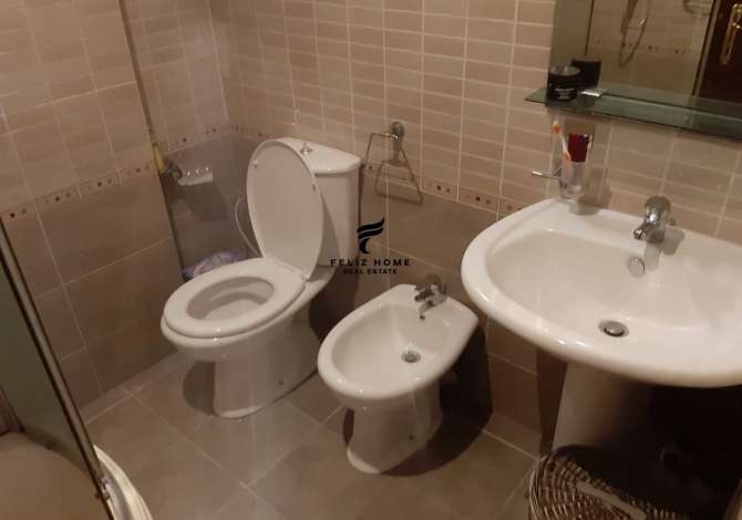 Shtepi me qera Apartament ne Tirane, 3+1, Mobilimi E mobiluar, Pagesa 90,000  Leke.