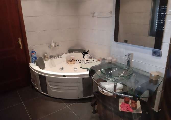 Shtepi me qera Apartament ne Tirane, 3+1, Mobilimi E mobiluar, Pagesa 90,000  Leke.