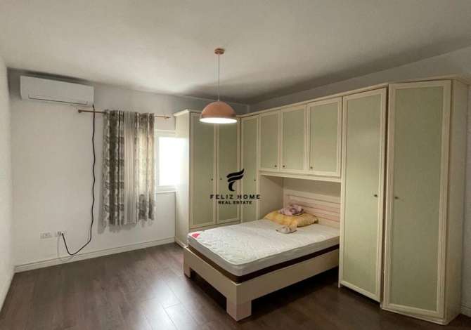 Shtepi me qera Apartament ne Tirane, 2+1, Mobilimi E mobiluar, Pagesa 800  Euro.