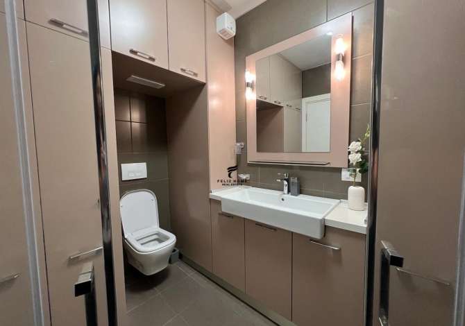 Shtepi ne shitje Apartament ne Tirane, 2+1, Mobilimi E mobiluar, Pagesa 220,000  Euro.