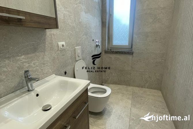 ZYRE ME QERA 63 M2 STADIUMI DINAMO 750 EURO