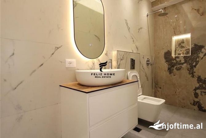 Shtepi ne shitje Apartament ne Tirane, 2+1, Mobilimi Bosh, pa mobiluar, Pagesa 210,000  Dollar.