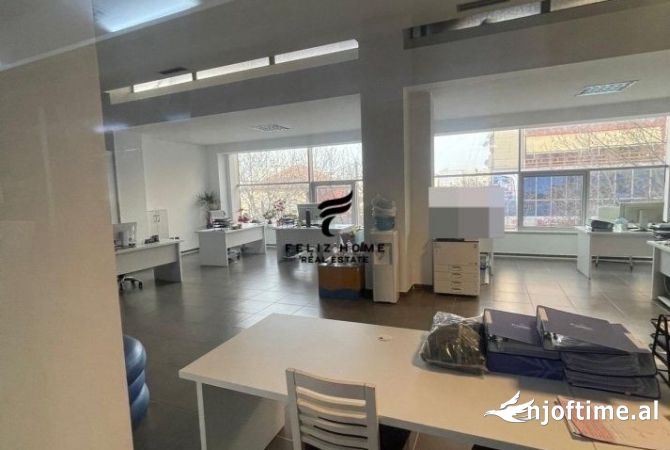 Ambient biznesi me qera 3+1 ne Tirane - 7,000 Euro