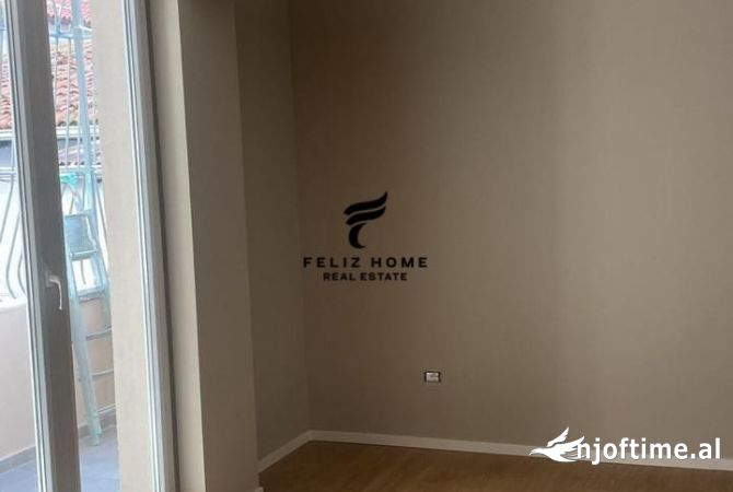 Ambient biznesi me qera 3+1 ne Tirane - 950 Euro