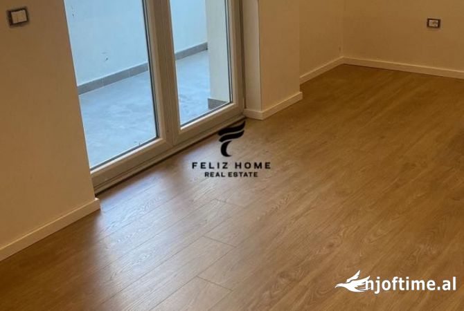 Ambient biznesi me qera 3+1 ne Tirane - 950 Euro