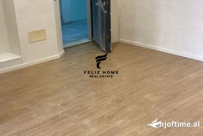 Ambient biznesi me qera 3+1 ne Tirane - 950 Euro