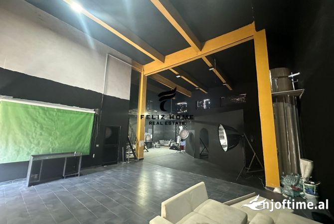 Ambient biznesi me qera 4+1 ne Tirane - 3,000 Euro