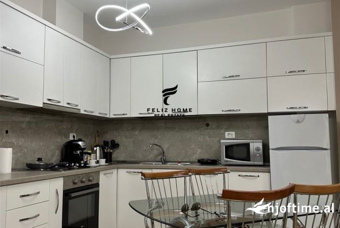 Shtepi me qera 2+1 ne Tirane - 750 Euro