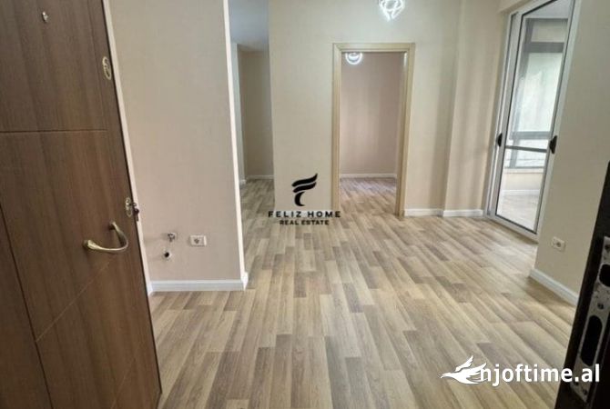 Shtepi ne shitje Apartament ne Tirane, 2+1, Mobilimi Bosh, pa mobiluar, Pagesa 125,000  Euro.