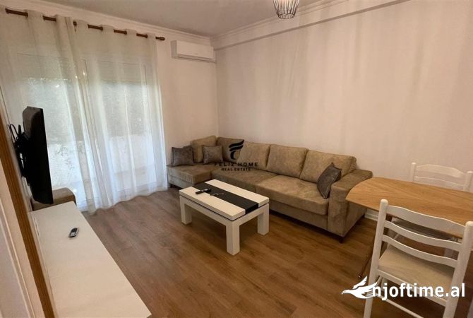 Shtepi me qera 2+1 ne Tirane - 800 Euro