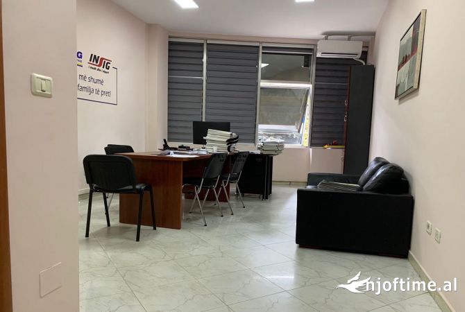 Ambient biznesi me qera 3+1 ne Tirane - 700 Euro