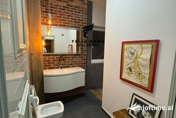 Shtepi me qera Apartament ne Tirane, 2+1, Mobilimi E mobiluar, Pagesa 800  Euro.