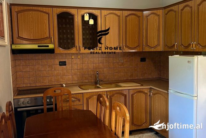 Shtepi me qera 2+1 ne Tirane - 700 Euro