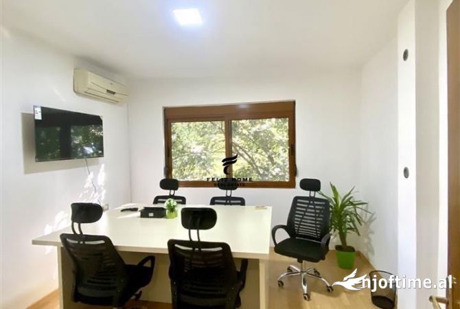 Ambient biznesi me qera 3+1 ne Tirane - 900 Euro